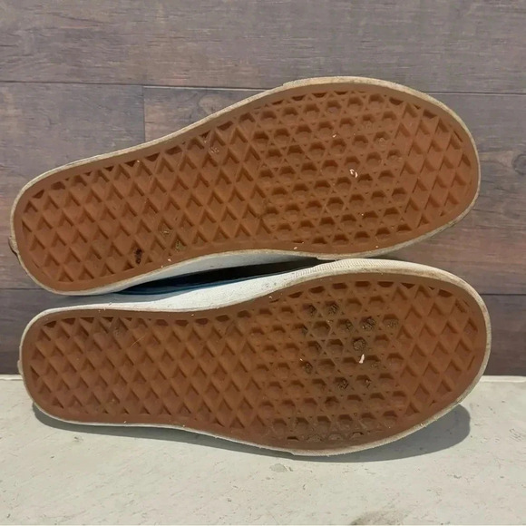 Vans Men x One Piece Old Skool Devil Fruit True Blue size 4 men’s 6 Women’s - Picture 11 of 11